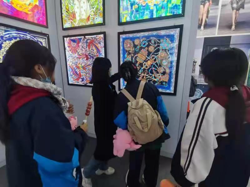 【杭州技师学院】浙江公路技师学院师生赴杭州国际博览中心参观第二届全球数字贸易博览会